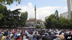 Protesta e mbajtur për të kërkuar ndërtimin e xhamisë