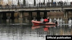 В течение 20 дней поисковые мероприятия осуществлялись в круглосуточном режиме