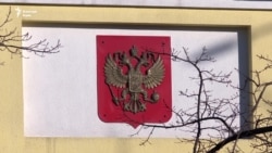 «Вы бы разобрались со своими скинхедами». В Кыргызстане обсуждают критику России по поводу языковой политики