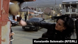 Кадр из фильма Юлии Вишневецкой и Константина Саломатина "Софа, боец ММА"