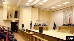 Засідання Верховного суду Білорусі щодо теракту у мінському метро 11 квітня цього року. На лаві підсудних мешканці Вітебська Дмитро Коновалов та Владислав Ковальов