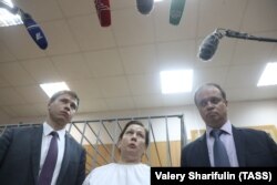 Наталья Шарина и ее адвокаты на приговоре