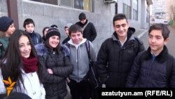 Armenia - Students of the Yerevan School No. 145 speak to RFE/RL's Armenian service, 15Dec2015.