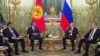 Садыр Жапаров Москвага эмнеге барды?