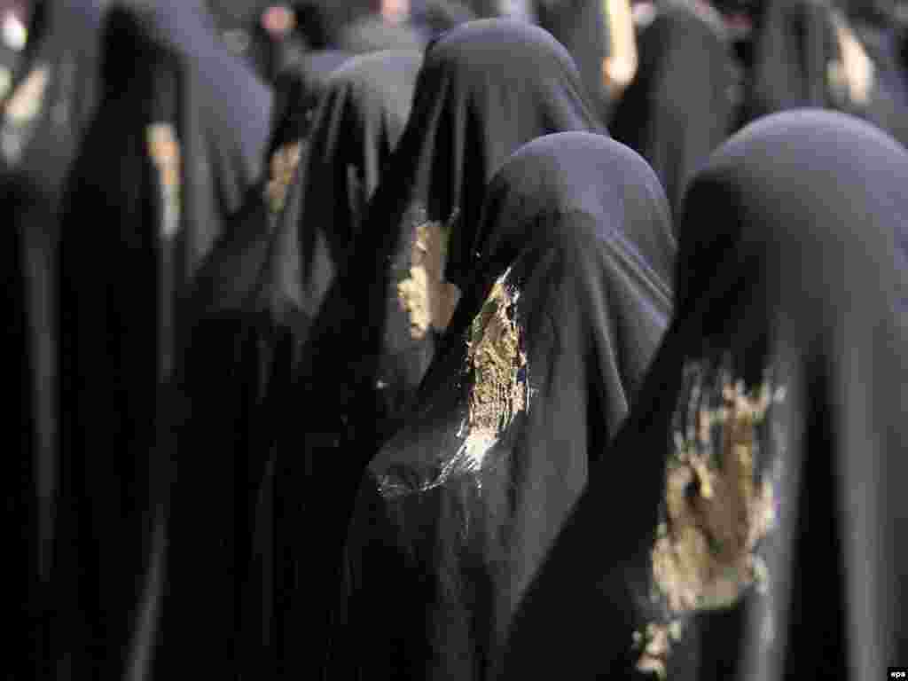 Iran - Žene u kampanji - Ovo su aktivistkinje u pokretu predsjednika Ahmadinejada. 