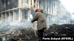 Kyiv, day after bloody Euromaidan clashes, 20Feb2014