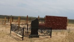 Коронавирустан қайтыс болғандардың зираты. Алматы облысы, Қараой ауылы маңы. 2020 жылдың маусым айы.