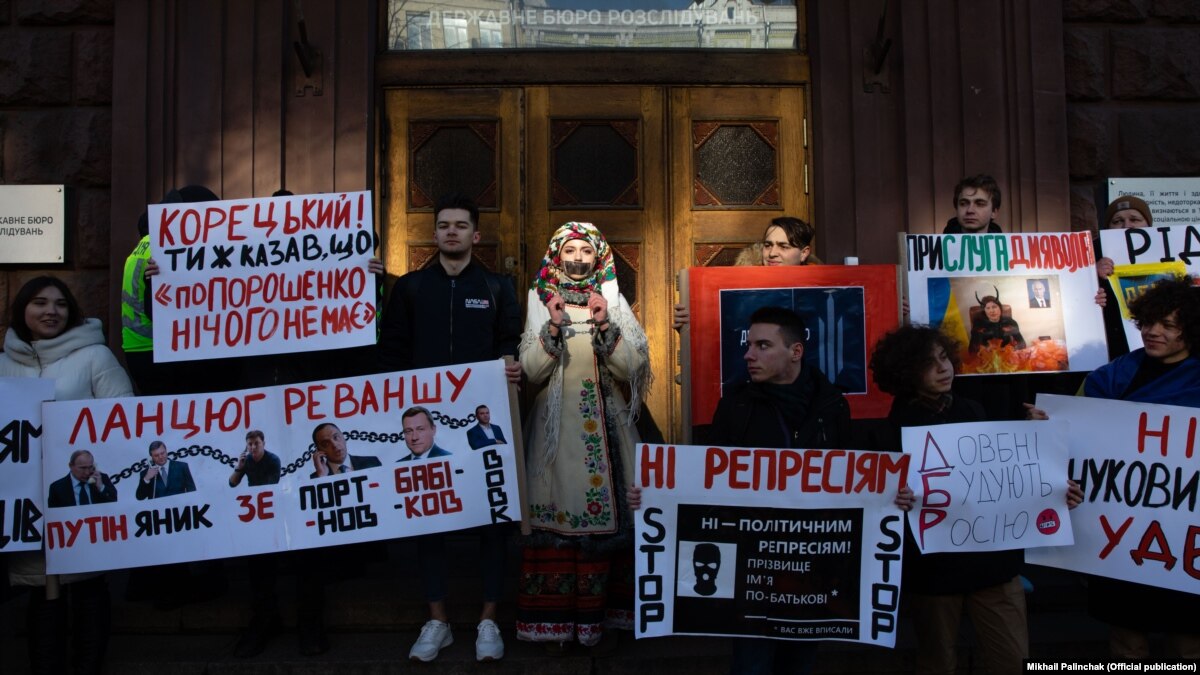 poroshenko-prishel-na-dopros-v-gbr Порошенко пришел на допрос в ГБР