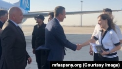 დაურ კოვე (მარცხნივ) და ოლეგ ბარციცი (ცენტრში) დამასკში