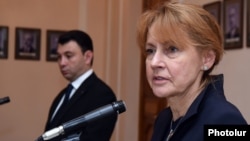 Armenia - Edelgard Bulmahn (R), a deputy speaker of the German parliament, speaks at a joint news conference with her Armenian counterpart Eduard Sharmazanov in Yerevan, 24May2016.