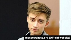 Даниил Дубов