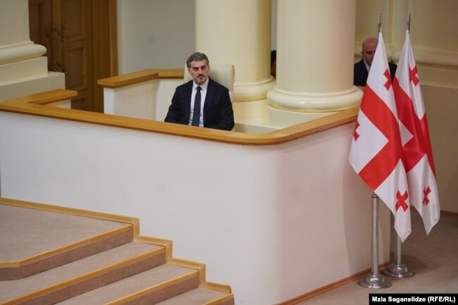 Міхеїл Кавелашвілі в грузинському парламенті, де засідає одна «Грузинська мрія»