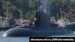 Російський дизельний підводний човен «Краснодар» у Севастополі