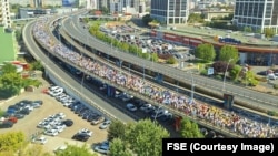 Anul școlar 2025/2026 a început cu un protest amplu al profesorilor nemulțumiți de măsurile de austeritate luate de Guvernul Bolojan.