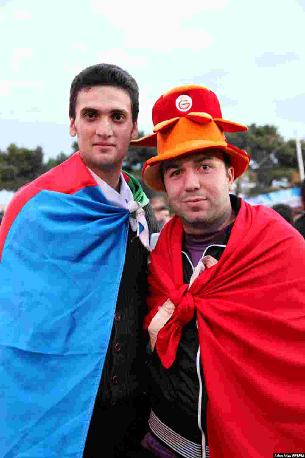 Ilk iki turu səfərdə keçirən və qapısından 9 top buraxan Azərbaycan futbolçuları ilk xalqlarını Türkiyədən aldı. 