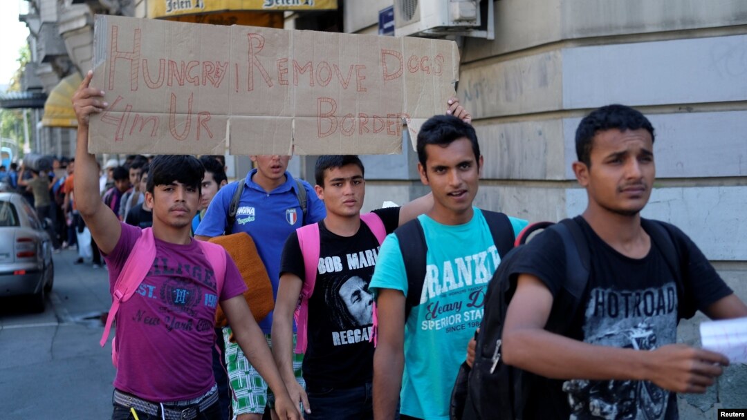 Migranti krenuli iz Beograda prema mađarskoj granici, 22. juni 2016.