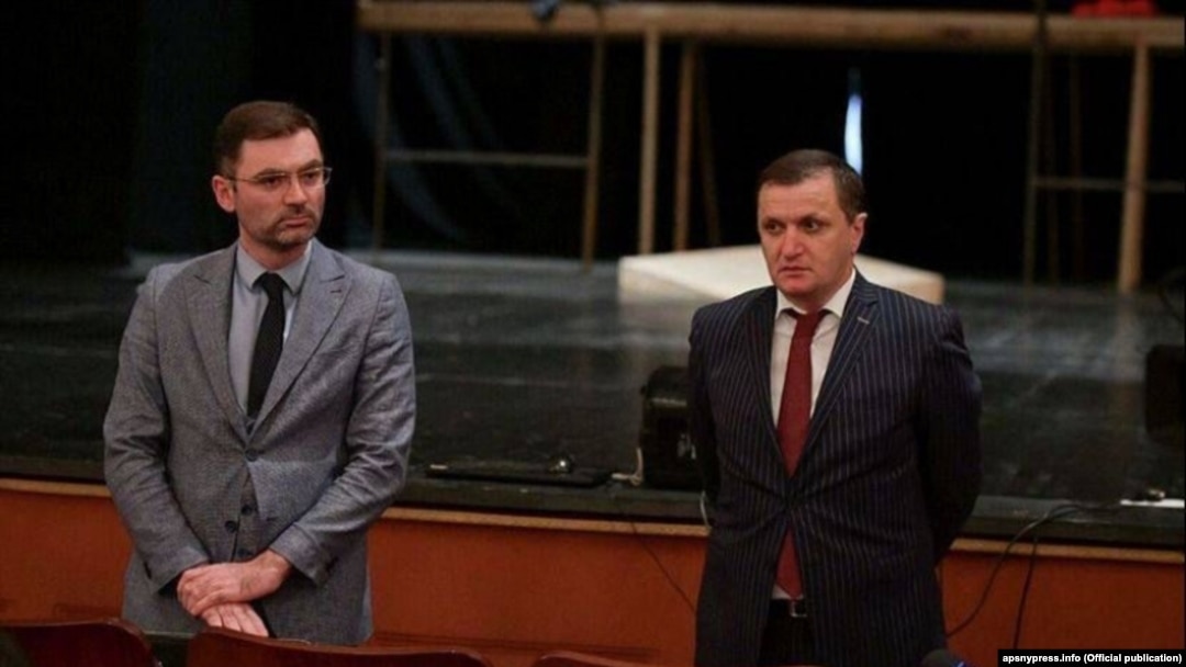 Министр культуры Гудиса Агрба представил Алхаса Чолокуа коллективу театра