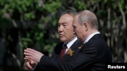 Президенты Казахстана и России Нурсултан Назарбаев и Владимир Путин.