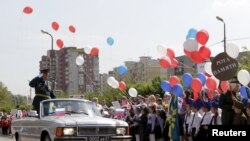 Ростов-Донда "балалар гаскәрләре"нең җиңү парады
