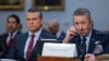 Міністр оборони США Піт Геґсет (ліворуч) і голова Об’єднаного комітету начальників штабів генерал Ден Кейн на слуханнях із питань оборони підкомітету з питань асигнувань Палати представників на Капітолійському пагорбі у Вашингтоні 12 травня
