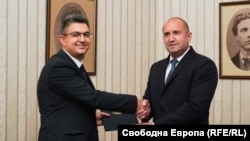 Софија- бугарскиот претседател Румен Радев му го врачува мандатот за состав на владата на кандидатот Пламен Николов, 30.07.2021