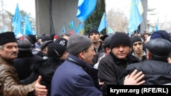 Столкновения в центре Симферполя, 26 февраля 2014 года