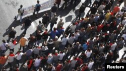 Комуністична партія Греції йде маршем проти реформ, Афіни, 18 жовтня 2012 року