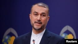 Hossein Amir-Abdollahian a fost un politician care a privit cu suspiciune Occidentul și a fost un susținător al așa-numitei „axe de rezistență”.