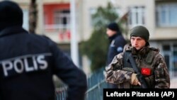 Pjesëtarë të policisë speciale të Turqisë, foto nga arkivi 