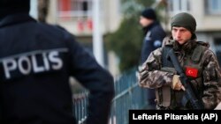 Patrola pripadnika specijalnih snaga policije Turske, Istanbul, ilustrativna fotografija