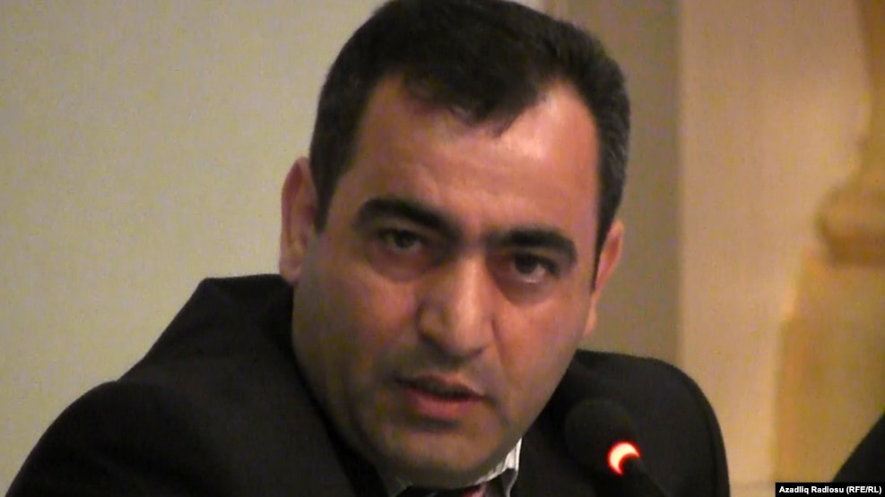 Rövşən Ağayev