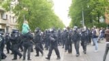Forţe de intervenţie la o demonstraţie din Berlin, mai 2020
