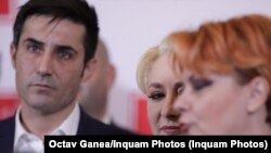 Viorica Dancila, flancată de soții Claudiu Manda si Olguta Vasilescu, liderii fiefului PSD Dolj