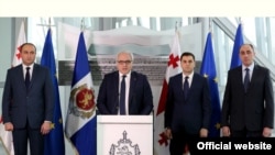 Министр МВД Георгий Мгебришвили провел брифинг, чтобы официально представить трех своих заместителей. Кадровые изменения, по словам чиновника, должны стать основой для усиления борьбы с криминалом
