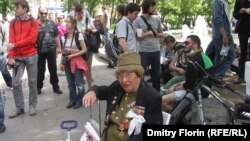 "Гулянья" оппозиции на Чистых прудах