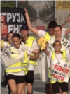 Moldova: Dozens of Serbian students run a marathon-manifest to Brussels