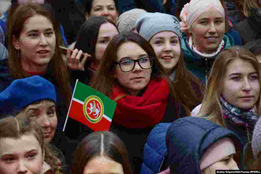 В день рождения татарского поэта Габдуллы Тукая в Казани прошел концерт и подведение итогов молодежной акции &laquo;Мин татарча сөйләшәм!&raquo; (&laquo;Я говорю на татарском!&raquo;).