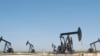 Россия обсуждает возможность сокращения добычи нефти 