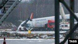  4 января 2017, на месте аварийно-спасательных работ в аэропорту Храброво, самолет А321 авиакомпании "Аэрофлот" выкатился за пределы поля