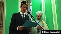 Former tennis player Marat Safin gives a reading during Eid al-Adha prayers in Nizhny Novgorod last week. (photo: Damir Mukhetdinov)