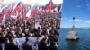 Коллаж. Пророссийский митинг в Севастополе 23 февраля 2014 и памятник затопленным кораблям