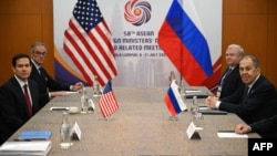 ABŞ Dövlət katibi Marko Rubio və Rusiya xarici işlər naziri Sergey Lavrov ASEAN Xarici İşlər Nazirləri Toplantısı çərçivəsində görüşürlər. 10 iyul 2025