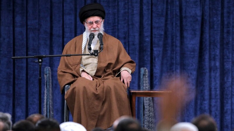 Irán legfelsőbb vezetője szerint az Egyesült Államok és Izrael áll a szíriai elnök bukása mögött