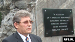 Președintele interimar Mihai Ghimpu la amplasamentul viitorului monument al victimelor comunismului