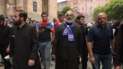 Խաղա՞ղ հավաքներ, թե՞ ահաբեկչության, իշխանության յուրացման նախապատրաստություն. Բագրատ սրբազանի գործով կողմերը մեղադրում են միմյանց