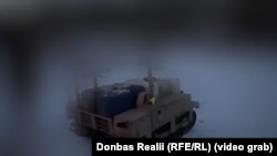 Наземний дрон доставляє пальне на позиції українських бійців в Куп'янську