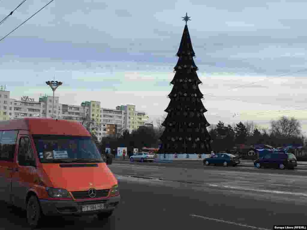 Праздники продолжаются.