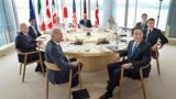 Liderii G7 și ai Uniunii Europene au cerut vineri, de la reuniunea G7 din Hiroshima, retragerea imediată a Rusiei din Ucraina. Ei au anunțat noi sancțiuni împotriva Moscovei și au promis sprijin Ucrainei „pentru oricât timp va fi nevoie”.