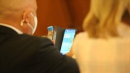 Иван Гешев си разменя съобщения с "Pi ar Sevi Boiko" на заседанието на правната комисия миналия петък