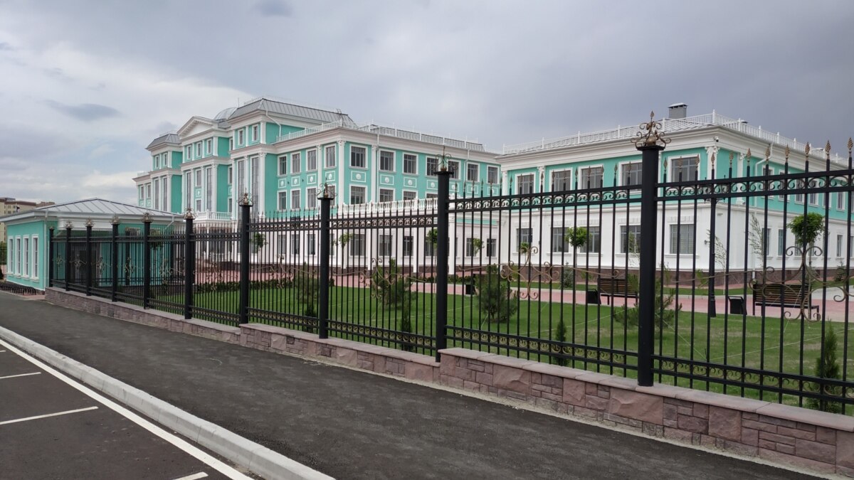 Школа Газпрома Фото